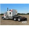 Image 4 : 2013 KENWORTH W900 T/A SLEEPER TRUCK TRACTOR