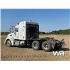 Image 4 : 2009 PETERBILT 386 T/A SLEEPER TRUCK TRACTOR