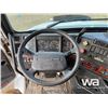 Image 10 : 2002 VOLVO VN610 T/A SLEEPER TRUCK TRACTOR