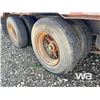 Image 10 : 1994 TRAILKING HYD. TILT DECK T/A FLATDECK TRAILER