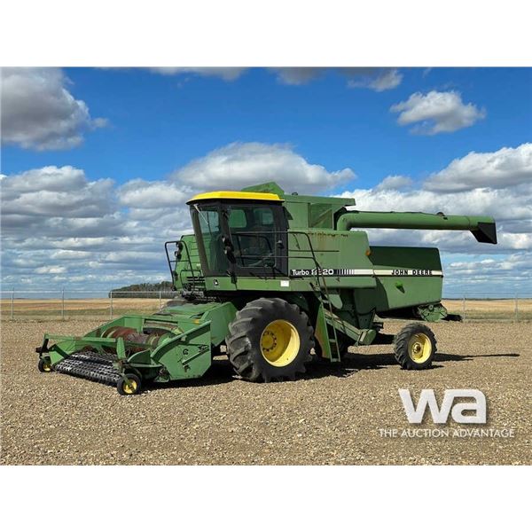 JOHN DEERE 8820 TURBO COMBINE