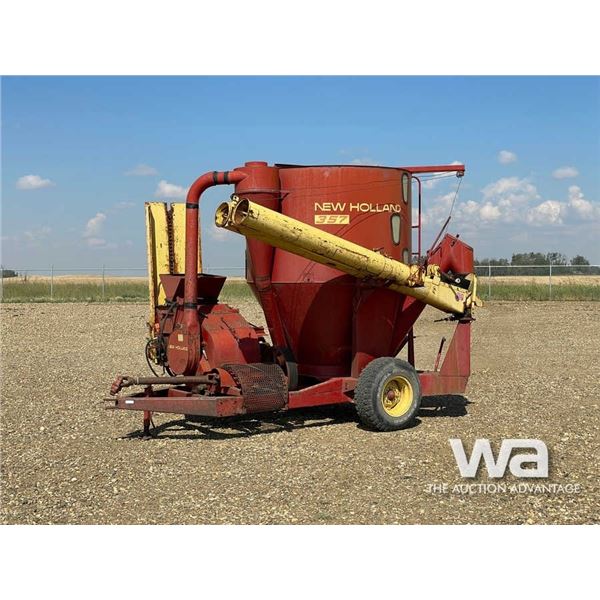NEW HOLLAND 357 FEED MIXER