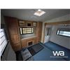 Image 7 : 1996 DUTCHMAN SIGNATURE 5TH WHEEL TRAVEL TRAILER