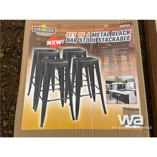 (UNUSED) SET OF 4 METAL BLACK BAR STOOLS