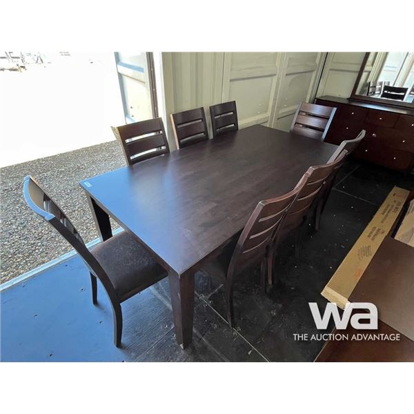 (UNUSED) SOLID WOOD DINING TABLE W / 8 CHAIRS