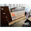 Image 5 : (UNUSED) QUEEN HEADBOARD, FOOTBOARD & SIDERAILS