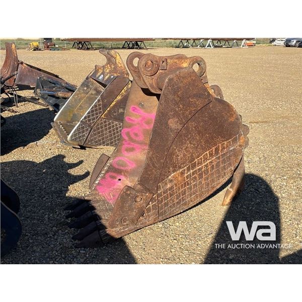32" EXCAVATOR DIGGING BUCKET