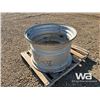 Image 4 : (1) 32XDW21B TRACTOR RIM