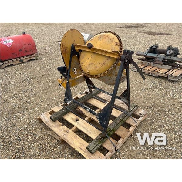 MONARCH CEMENT MIXER