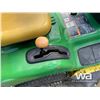 Image 10 : JOHN DEERE LT133 LAWN TRACTOR
