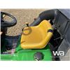 Image 6 : JOHN DEERE LT133 LAWN TRACTOR