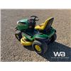 Image 4 : 2016 JOHN DEERE D130 42 IN. RIDE ON LAWN MOWER