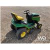 Image 3 : 2012 JOHN DEERE D110 LAWN TRACTOR