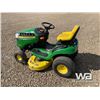 Image 4 : 2012 JOHN DEERE D110 LAWN TRACTOR