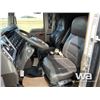 Image 6 : 2018 KENWORTH T800 TRI-DRIVE CAB & CHASSIS