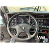 Image 10 : 2017 KENWORTH T800 TRI-DRIVE CAB & CHASSIS