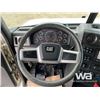 Image 10 : 2013 CAT CT660L TRI DRIVE SLEEPER CAB & CHASSIS