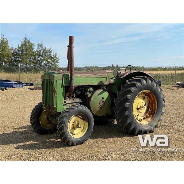 JOHN DEERE D 2WD TRACTOR