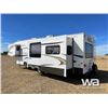 Image 4 : 2010 KEYSTONE OUTBACK 5TH WHEEL TRAVEL TRAILER