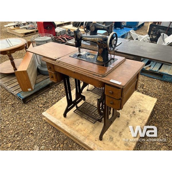 SINGER TREADLE SEWING MACHINE