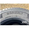 Image 4 : (UNUSED) (3) GRIZZLY 11R24.5 TIRES