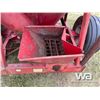 Image 9 : NEW HOLLAND 353 FEED MIXER