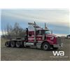 Image 2 : 2007 KENWORTH T800B TRIDRIVE SLEEPER WINCH TRACTOR