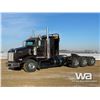 Image 1 : 2013 KENWORTH T800 TRI DRIVE SLEEPER TRUCK TRACTOR