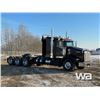 Image 2 : 2013 KENWORTH T800 TRI DRIVE SLEEPER TRUCK TRACTOR