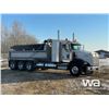 Image 2 : 2010 KENWORTH T800 TRI DRIVE SLEEPER DUMP TRUCK