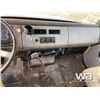 Image 8 : 2001 FREIGHTLINER FL70 S/A FLATBED TRUCK