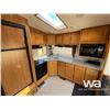 Image 8 : 2002 FRONTIER DISCOVERY TRAVEL TRAILER