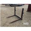 Image 1 : STEEL BALE FORK