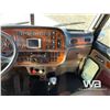 Image 8 : 2010 PETERBILT 388 T/A SLEEPER TRUCK TRACTOR