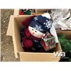 Image 7 : BOXED CHRISTMAS SNOWMAN, WREATHE, CAROLLERS, WRAP