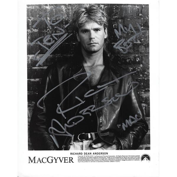 MacGyver Richard Dean Anderson signed photo
