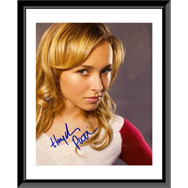 Heroes signed photo autographed by Hayden Panettiere. 8X10 Inches