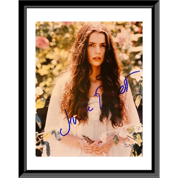 Julia Ormond signed movie photo. 8X10 Inches