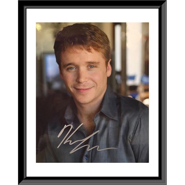 Kevin Connolly Signed Photo. 8x10 inches