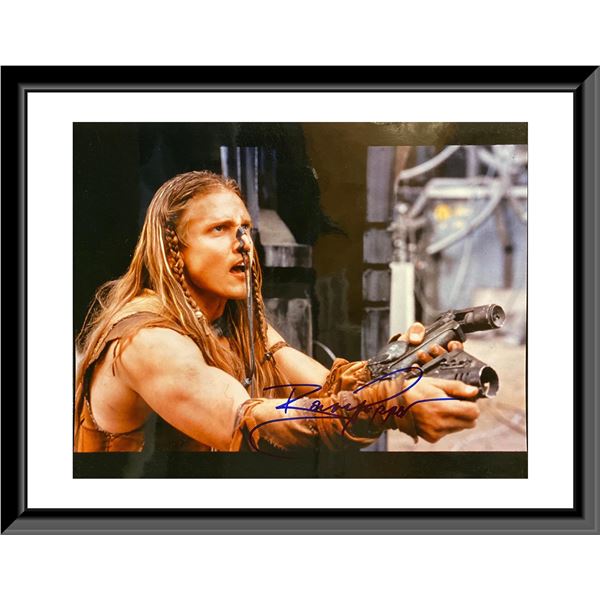 Battlefield Earth: A Saga of the Year 3000 Barry Pepper signed movie photo. 8X10 Inches
