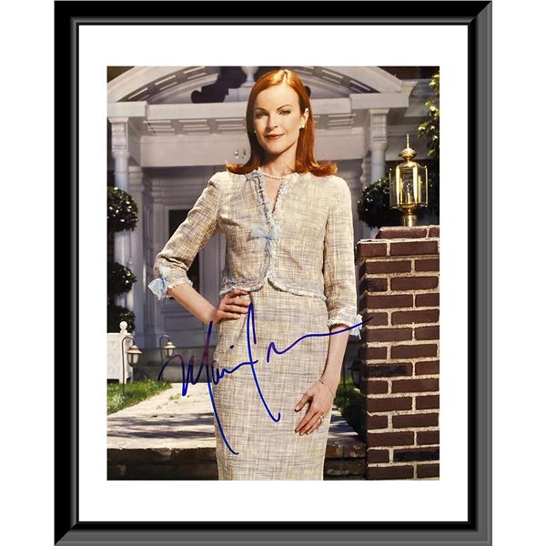 Marcia Cross Signed Photo. 8x10 inches