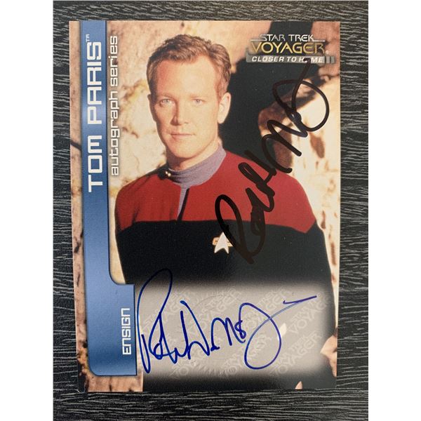 Star Trek Voyager Robert Duncan McNeill signed trading card