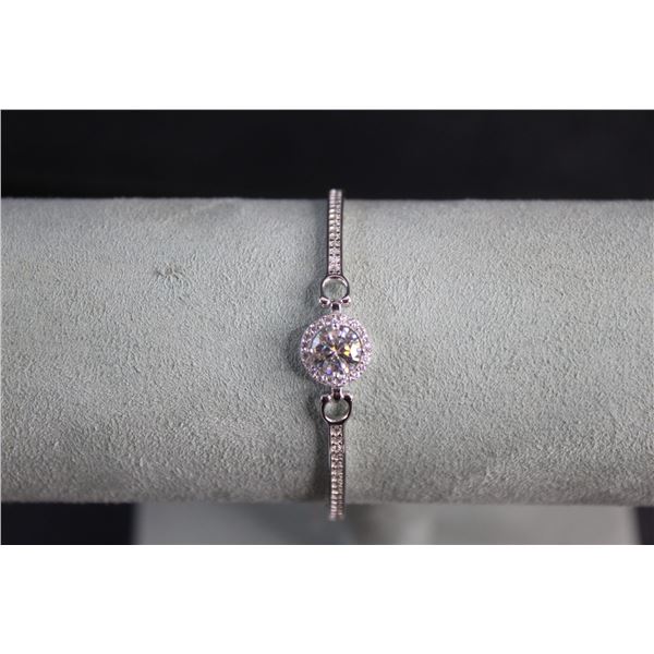 ^1.00 CT GRA Certified Round Brilliant Cut Moissanite Stones VVS Very Light Green Color Set in Cente