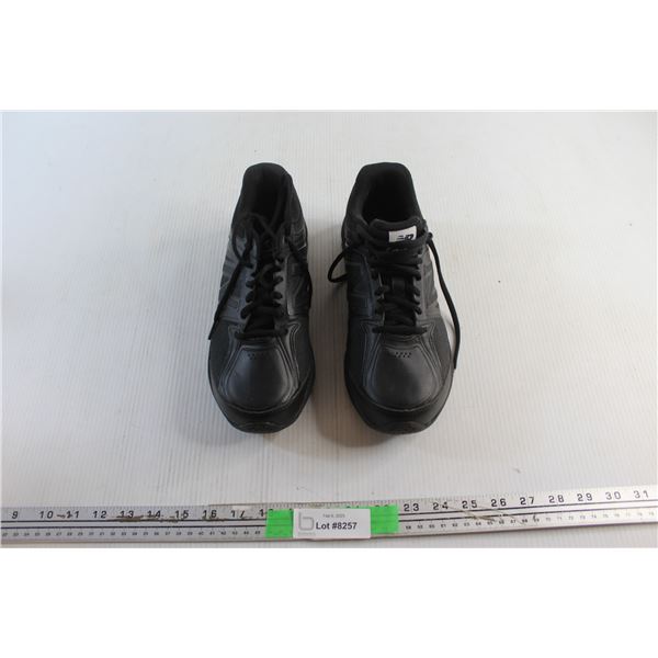 New Balance 847 v3 Sneakers - Size 8.5