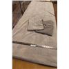 Image 1 : Queen Size Double-Sided Duvet with Pair of Pillow Shams