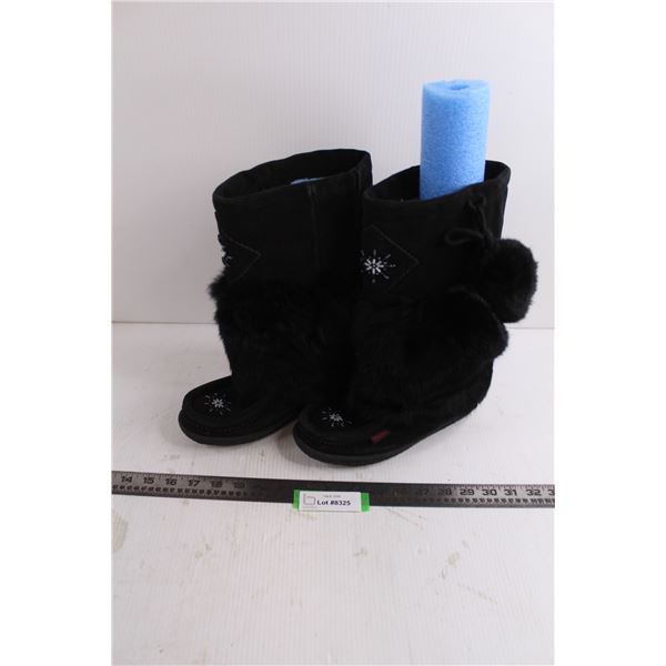 Pair of Softmoc Waterproof Mukluks - 9.5" Soul Approx