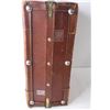 Image 4 : Vintage Averson Leather Suitcase, As Is. Musty Smell 18.25" Long x 13.75" Tall x 7.25" Wide