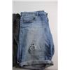 Image 4 : Denim Shorts and Jeans - Size W27