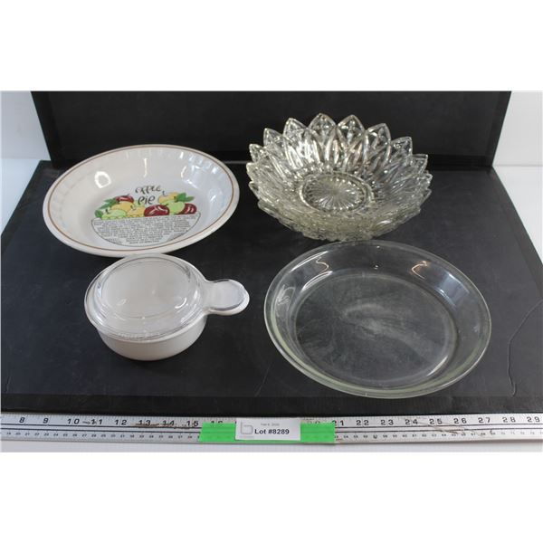 (3) Glass Fruit Bowls, Ceramic & Glass Pie Dishes and Pyrex Baking Dishes