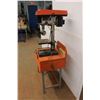 Image 4 : *Black & Decker Drill Press - Tested - 64'' x 34'' x 19''